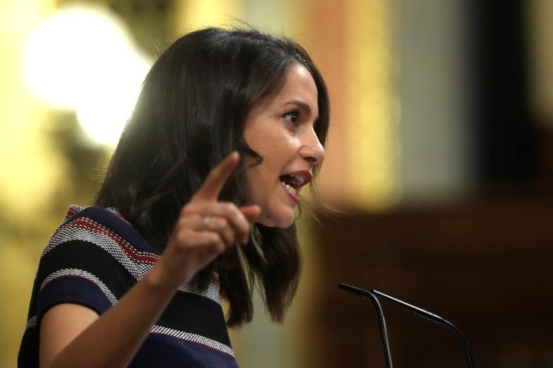 Arrimadas pide al PSOE y al PP ser "responsables" para llegar a un acuerdo con Ciudadanos Arrimadas pide al PSOE y al PP ser "responsables" para llegar a un acuerdo con Ciudadanos