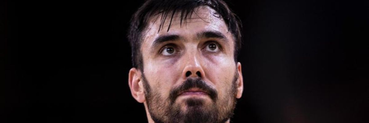 Pierre Oriola en 4 Cuartos: "Felipe Reyes siempre es un modelo a seguir" Pierre Oriola en 4 Cuartos: "Felipe Reyes siempre es un modelo a seguir"