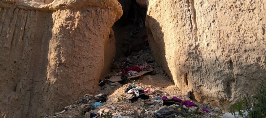 Residuos acumulados en ladera del río Vinalopó en Elche. Residuos acumulados en ladera del río Vinalopó en Elche.