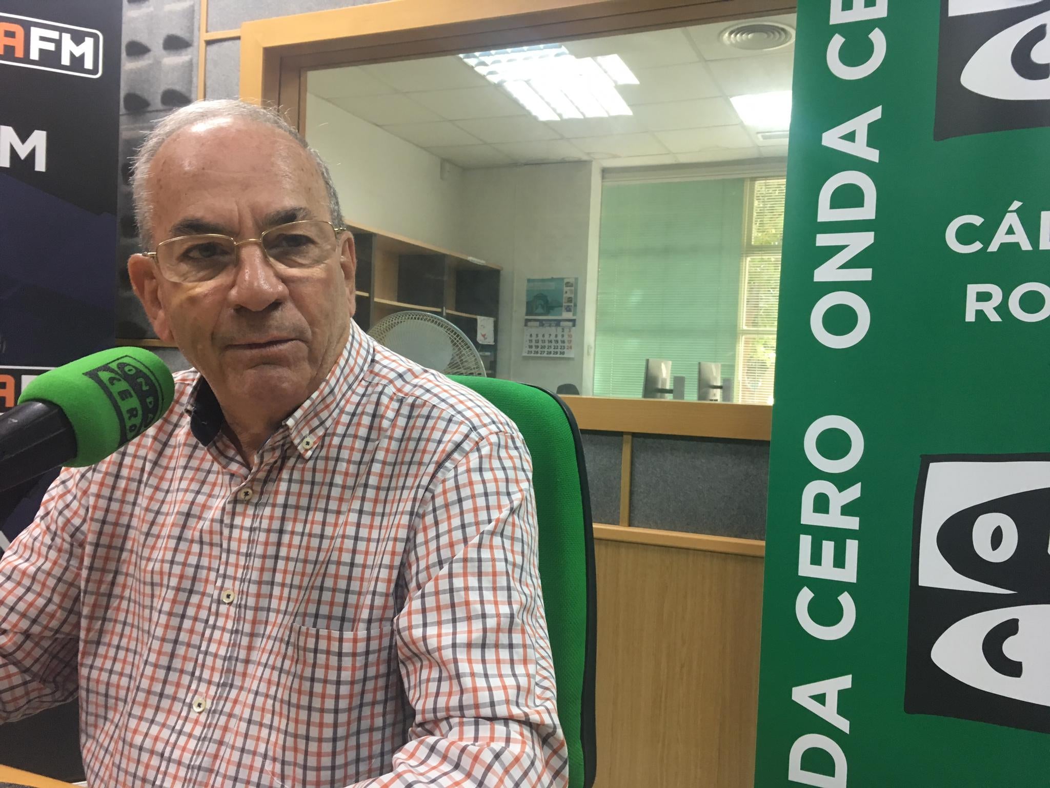 Calor en la Noche, los 'ángeles' de los sin techo de Cádiz Calor en la Noche, los 'ángeles' de los sin techo de Cádiz