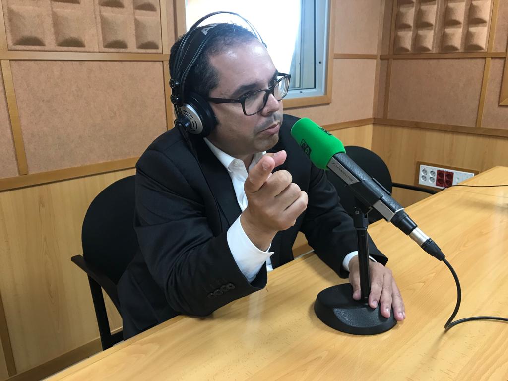 "Que CC me diga cual es la receta del empleo ¿la de los últimos 8 años? esa no es factible" "Que CC me diga cual es la receta del empleo ¿la de los últimos 8 años? esa no es factible"