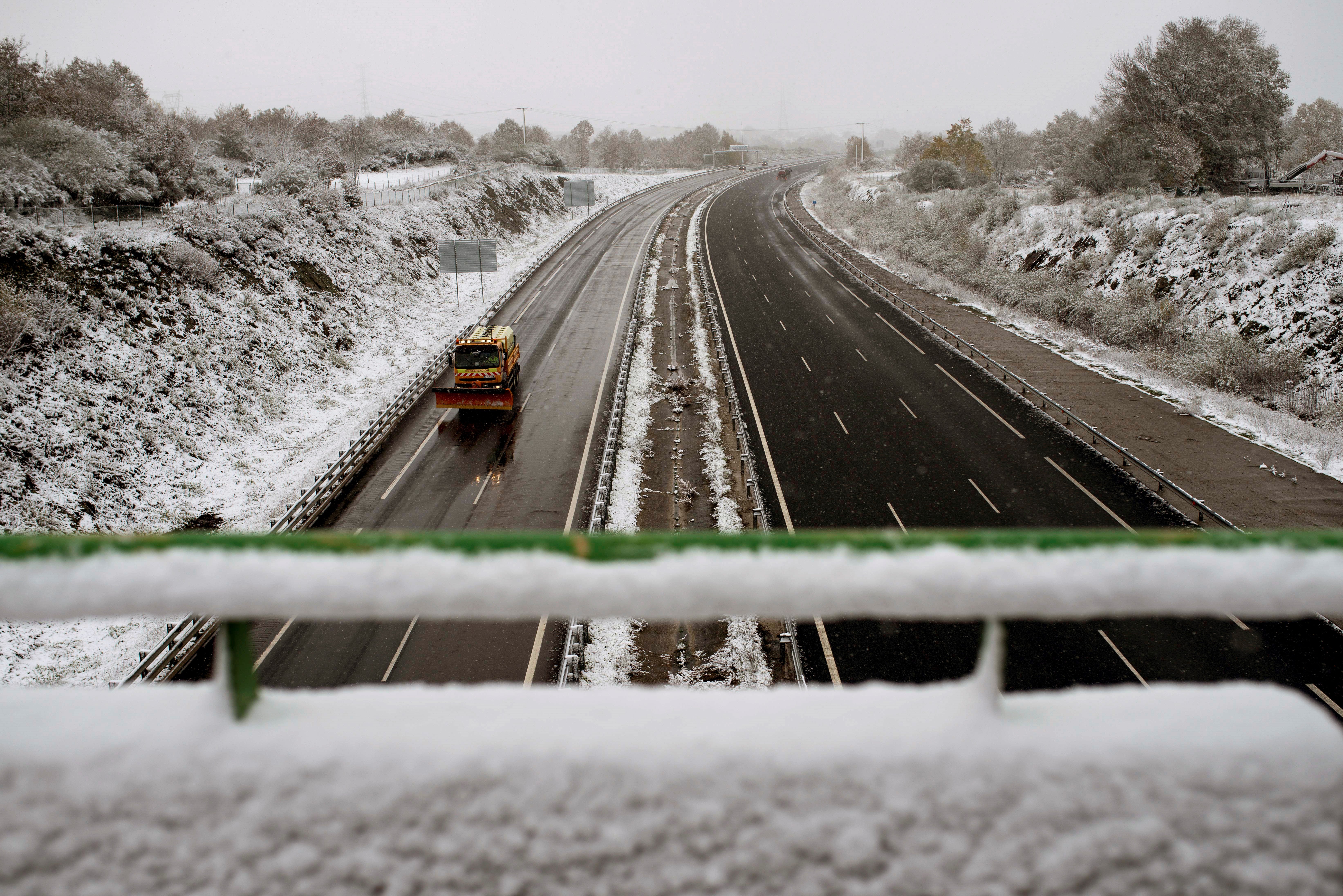 Hoy, nevadas intensas en el norte y lluvias fuertes en el área cantábrica Hoy, nevadas intensas en el norte y lluvias fuertes en el área cantábrica