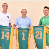 El futbolista Oriol Romeu, el empresario Juan José Gilabert y el exfranjiverde Edu Albacar.
