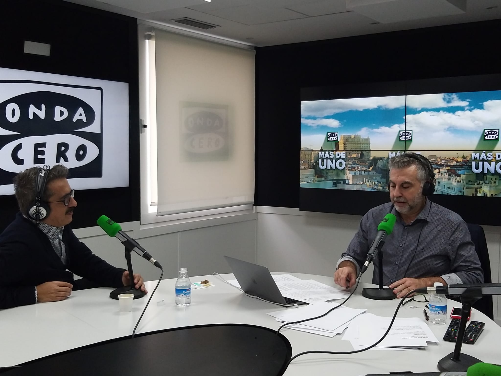 Andreu Buenafuente: "José Luis Cuerda es como un mapa de la vida con patas, es algo muy emocionante" Andreu Buenafuente: "José Luis Cuerda es como un mapa de la vida con patas, es algo muy emocionante"