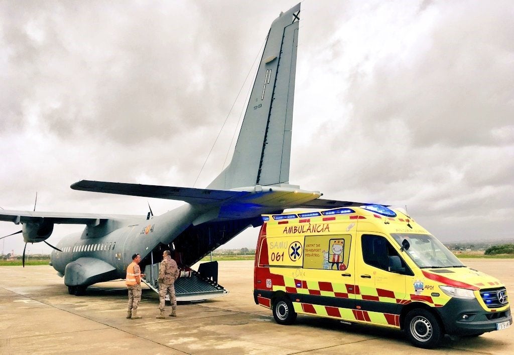 Trasladan a un bebé de 9 meses a Vall d'Hebron con asistencia cardíaca y respiratoria externa Trasladan a un bebé de 9 meses a Vall d'Hebron con asistencia cardíaca y respiratoria externa