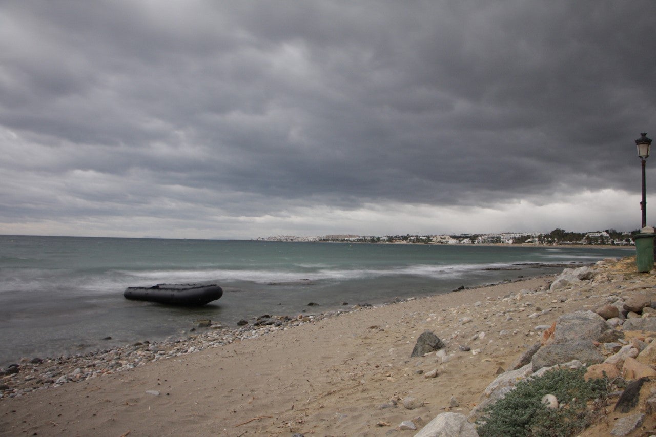 Continúa la búsqueda de al menos ocho náufragos en el Mar de Alborán Continúa la búsqueda de al menos ocho náufragos en el Mar de Alborán