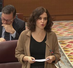 Díaz Ayuso, presidenta de la Comunidad de Madrid: "Dios no me hizo perfecta, por eso no soy de Vox" Díaz Ayuso, presidenta de la Comunidad de Madrid: "Dios no me hizo perfecta, por eso no soy de Vox"