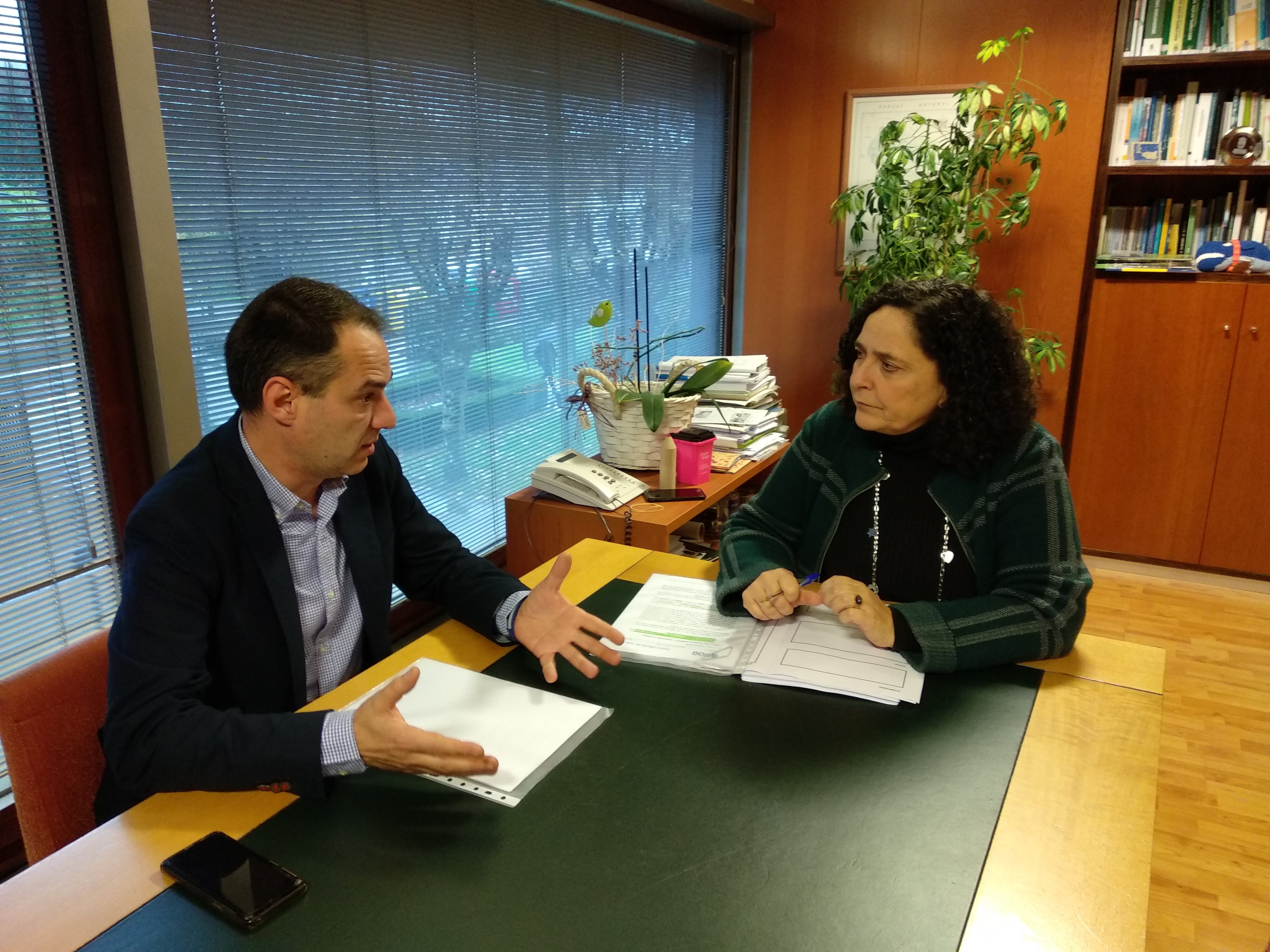 Medio Ambiente e Consello Regulador do Ribeiro cooperarán para informar aos vitcultores das axudas frente aso danos do xabaril Medio Ambiente e Consello Regulador do Ribeiro cooperarán para informar aos vitcultores das axudas frente aso danos do xabaril