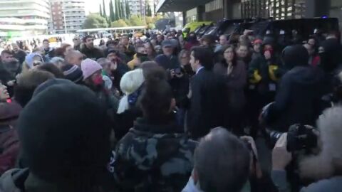 El 'peque&ntilde;o Nicol&aacute;s' se enfrenta a los CDR en la estaci&oacute;n de Sans de Barcelona