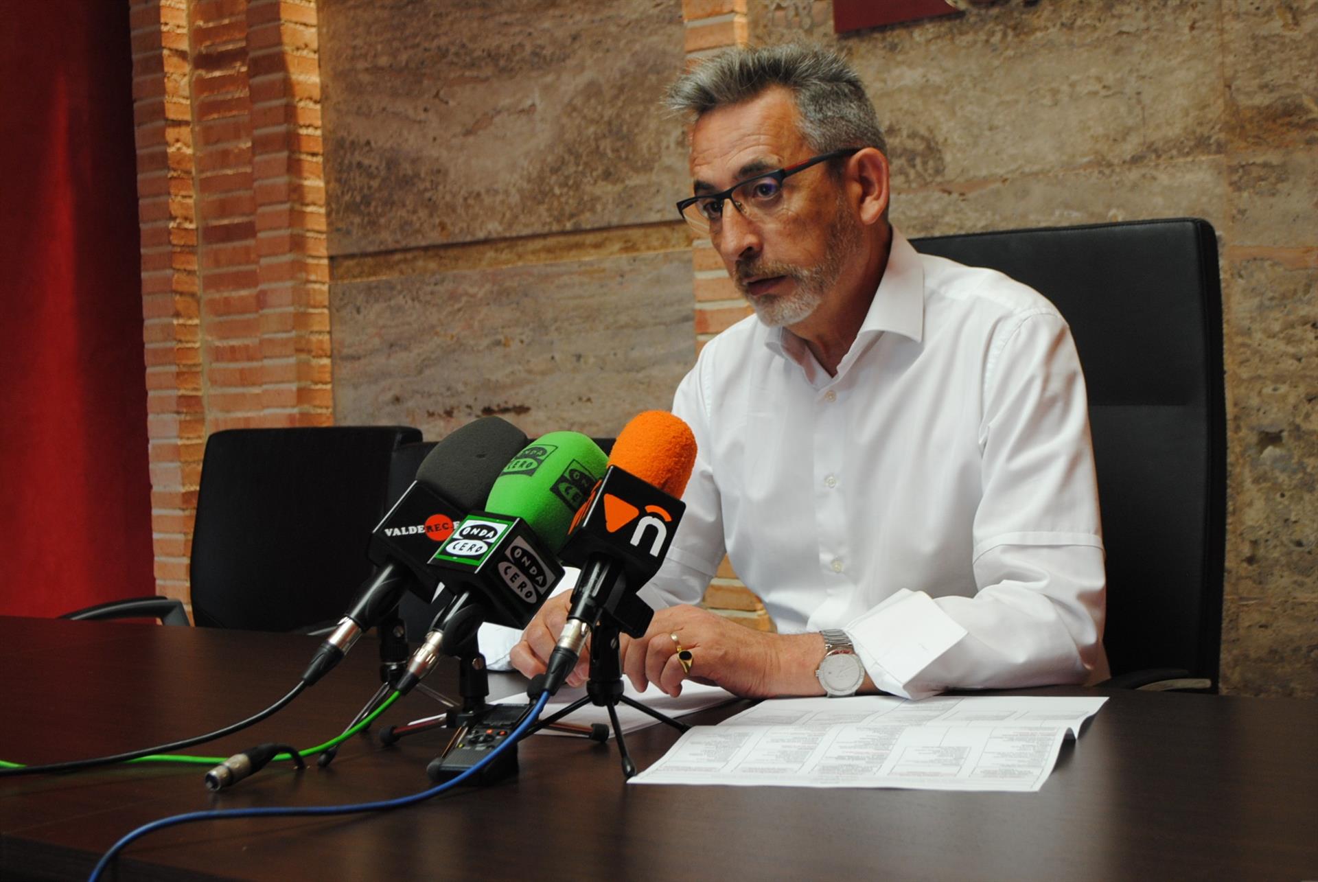 Martín dejará en 2023 la Alcaldía de Valdepeñas: "Espero alcanzar el retiro, creo que me lo he ganado" Martín dejará en 2023 la Alcaldía de Valdepeñas: "Espero alcanzar el retiro, creo que me lo he ganado"