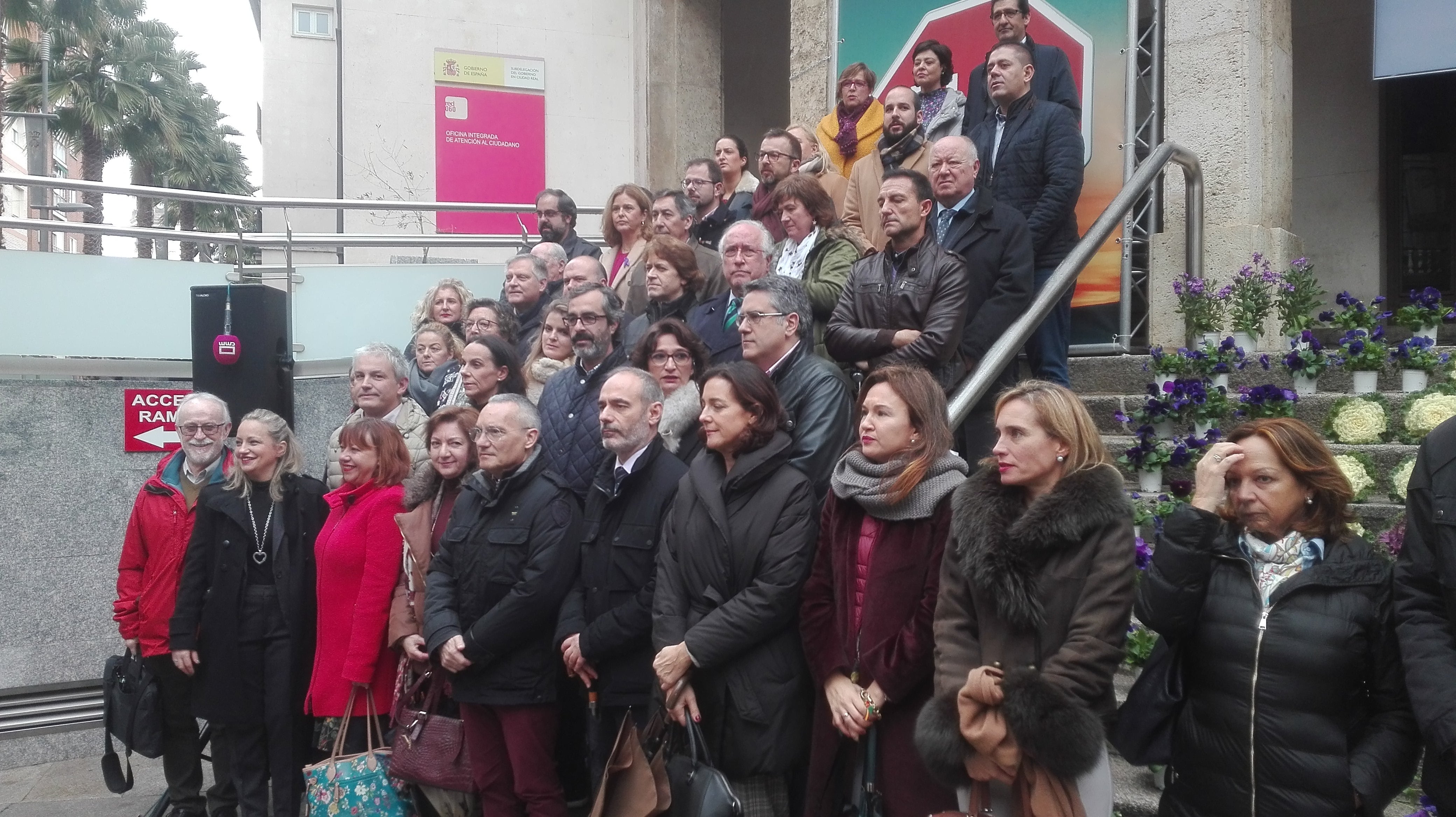 "No queremos manadas sino un ejército de hombres sensibles contra la violencia de género" "No queremos manadas sino un ejército de hombres sensibles contra la violencia de género"