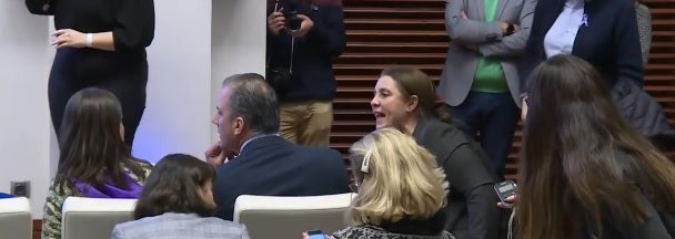 Nadia Otmani: "Vox quiere protagonismo hasta con la violencia de género" Nadia Otmani: "Vox quiere protagonismo hasta con la violencia de género"