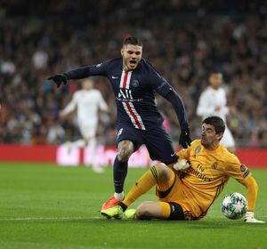 Icardi es derribado por Courtois Icardi es derribado por Courtois