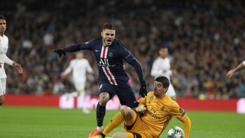 Icardi es derribado por Courtois