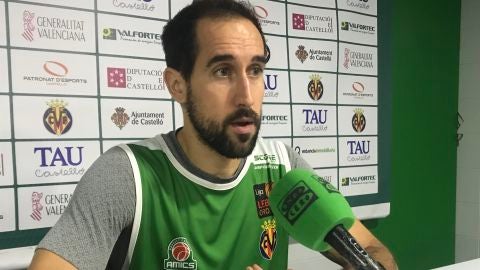 El jugador de Tau, Roma Bas.
