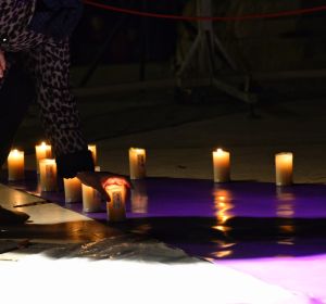 Acto en memoria de las víctimas de la violencia de género Acto en memoria de las víctimas de la violencia de género