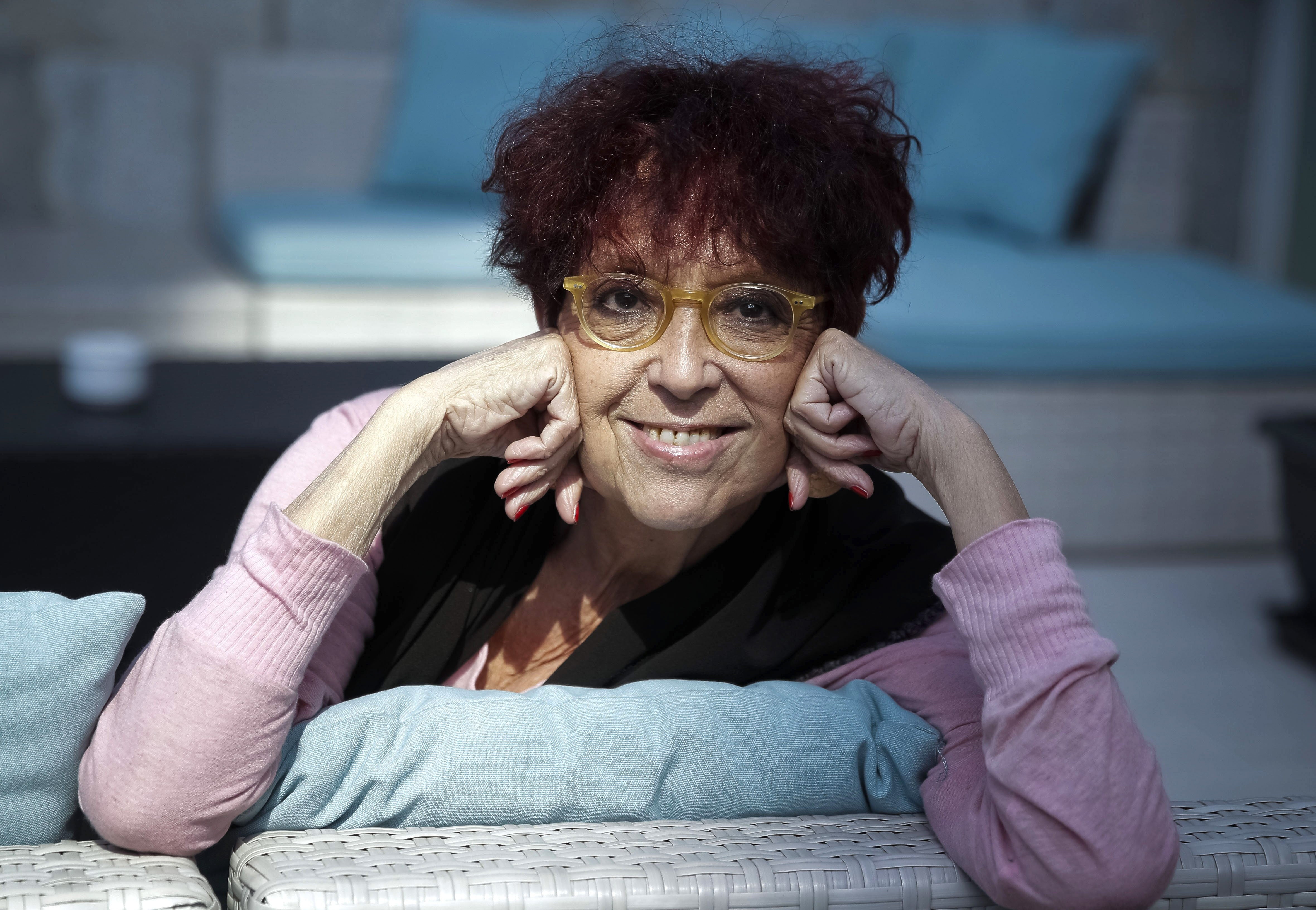 Maruja Torres: "El cuidado personal nos ayuda a mantener la entereza durante el confinamiento" Maruja Torres: "El cuidado personal nos ayuda a mantener la entereza durante el confinamiento"