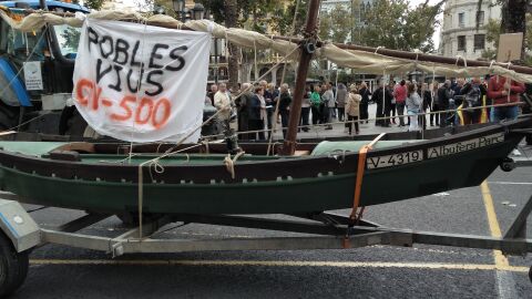 Protesta en Val&egrave;ncia contra la remodelaci&oacute;n de la CV500