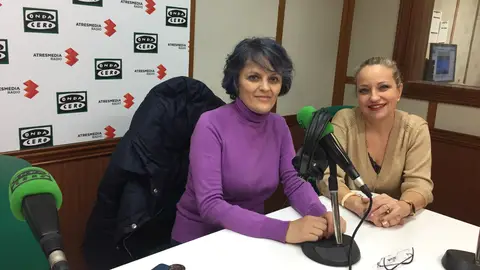 Isabel Ocampo y Ana Belén Chacón, directora del documental y Concejal de Igualdad. Isabel Ocampo y Ana Belén Chacón, directora del documental y Concejal de Igualdad.