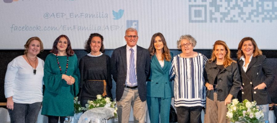 La AEP estrena el documental “Meningitis, cerrando el círculo. Una ‘película’ que merece ser contada” La AEP estrena el documental “Meningitis, cerrando el círculo. Una ‘película’ que merece ser contada”