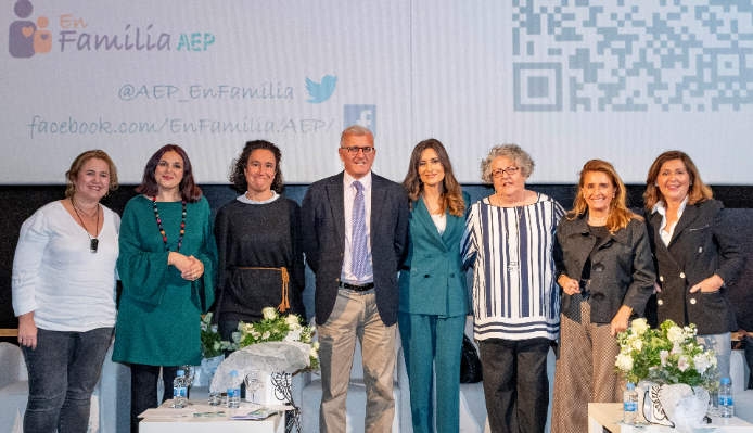 La AEP estrena el documental “Meningitis, cerrando el círculo. Una ‘película’ que merece ser contada" La AEP estrena el documental “Meningitis, cerrando el círculo. Una ‘película’ que merece ser contada"