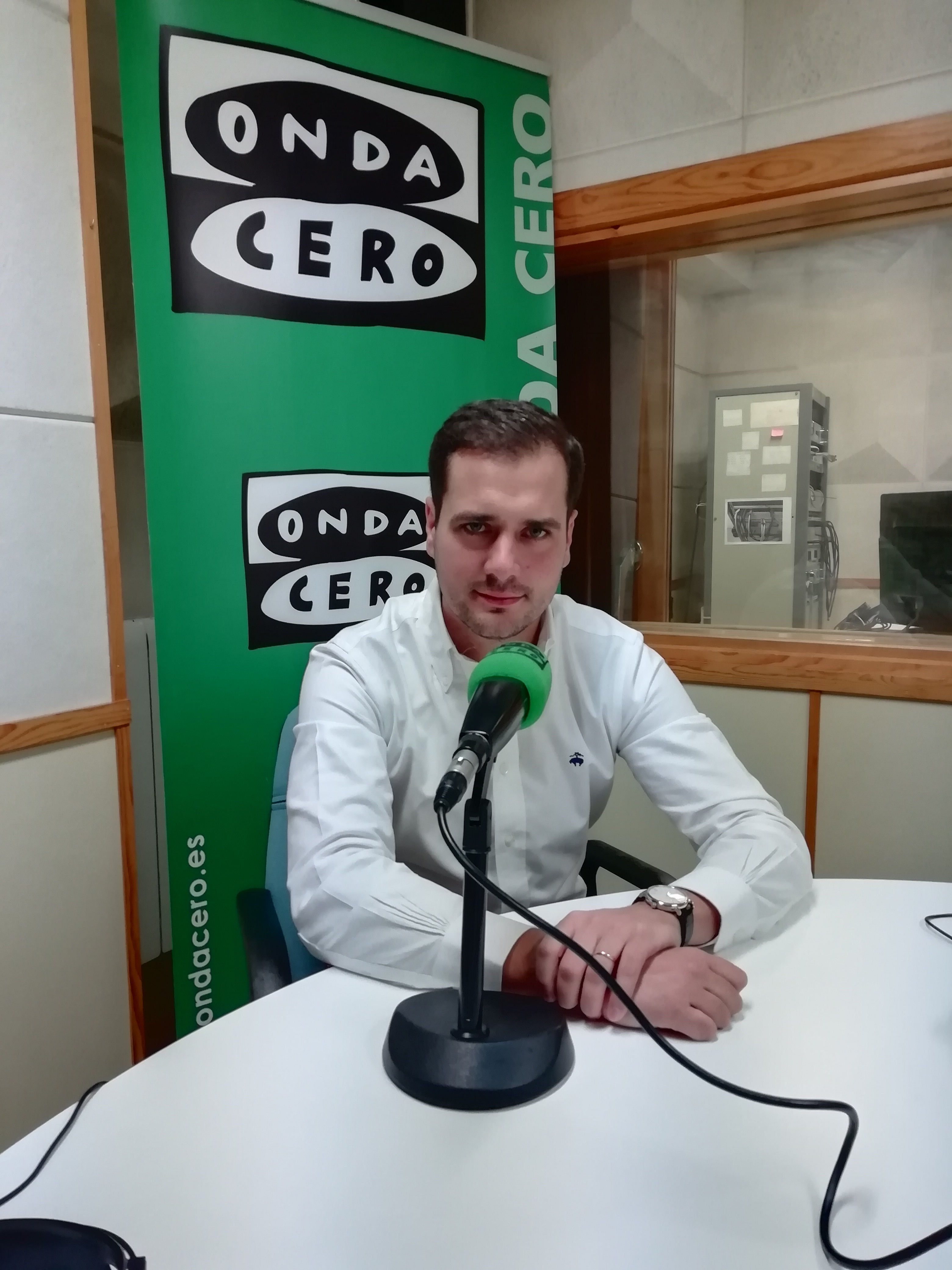 Pablo Pérez muestra su preocupación por el futuro mantenimiento de la Base Mixta en Segovia Pablo Pérez muestra su preocupación por el futuro mantenimiento de la Base Mixta en Segovia