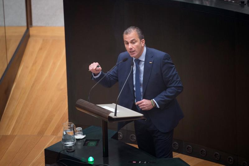 Ortega Smith: "Hay que responder a quienes no creen en nuestra unidad y no respetan la Constitución" Ortega Smith: "Hay que responder a quienes no creen en nuestra unidad y no respetan la Constitución"