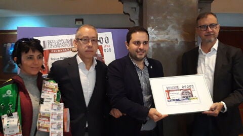 Presentaci&oacute;n del cup&oacute;n de la ONCE con la imagen del Teatro Principal de Castell&oacute;n.