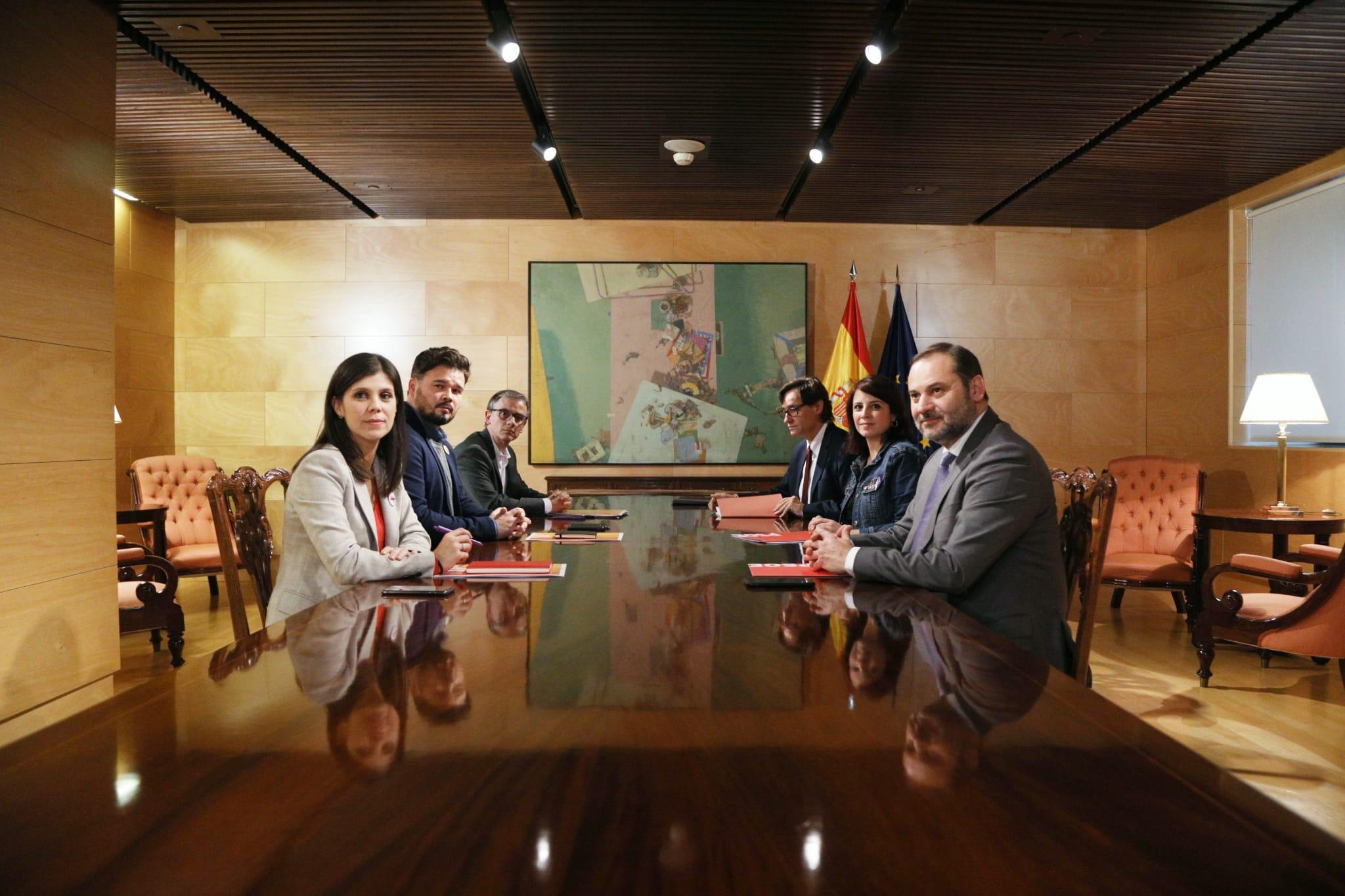 Personas físicas: La tensa reunión entre PSOE y ERC Personas físicas: La tensa reunión entre PSOE y ERC