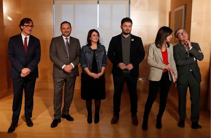 Las preguntas de Amón: "¿Sabremos alguna vez lo que realmente trataron los negociadores del PSOE y ERC?" Las preguntas de Amón: "¿Sabremos alguna vez lo que realmente trataron los negociadores del PSOE y ERC?"