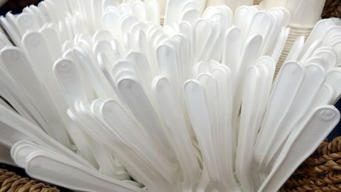 Utensilios de pl&aacute;stico