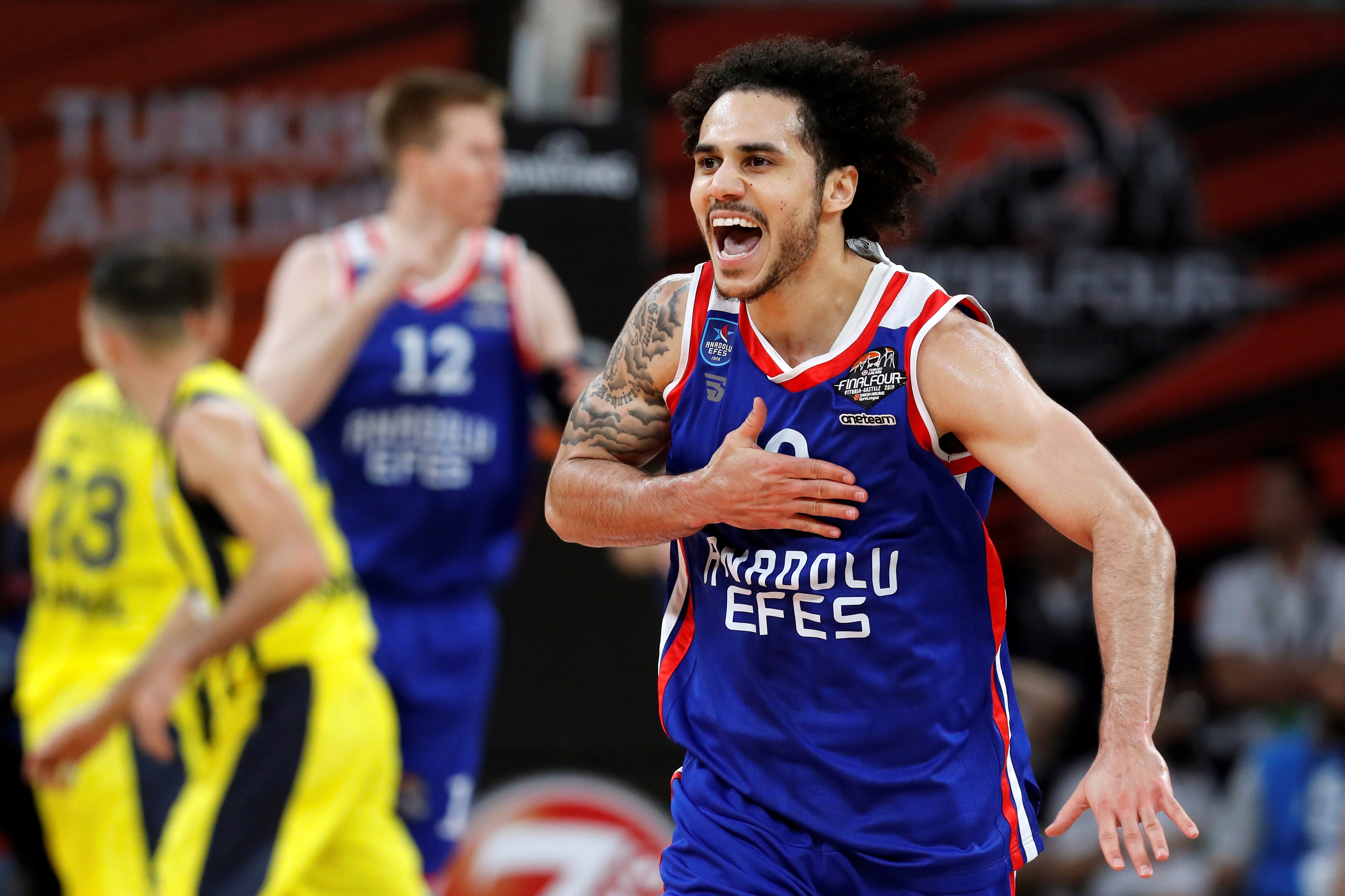 Histórico Shane Larkin: logra 49 puntos y bate el récord de anotación en un partido de Euroliga Histórico Shane Larkin: logra 49 puntos y bate el récord de anotación en un partido de Euroliga