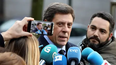 Juan Carlos Quer ante los medios Juan Carlos Quer ante los medios