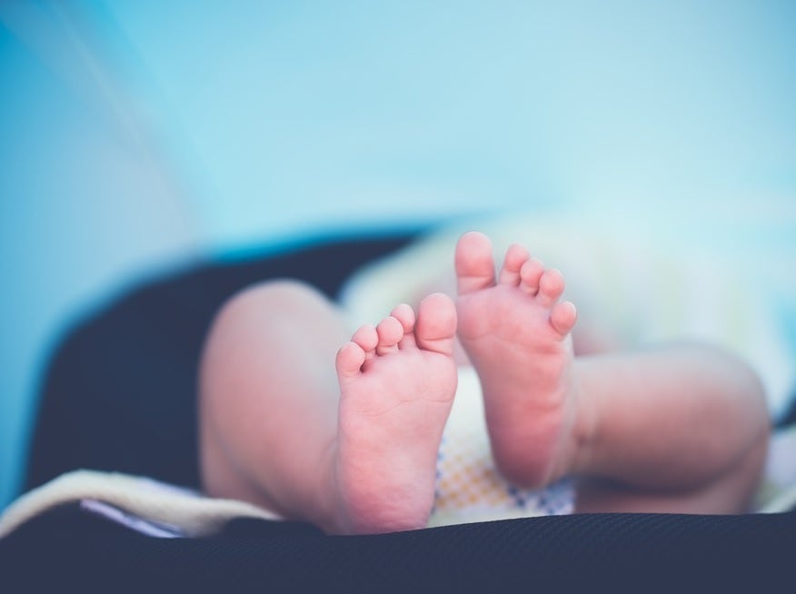 Muere una bebé tras caer desde una quinta planta en Málaga Muere una bebé tras caer desde una quinta planta en Málaga