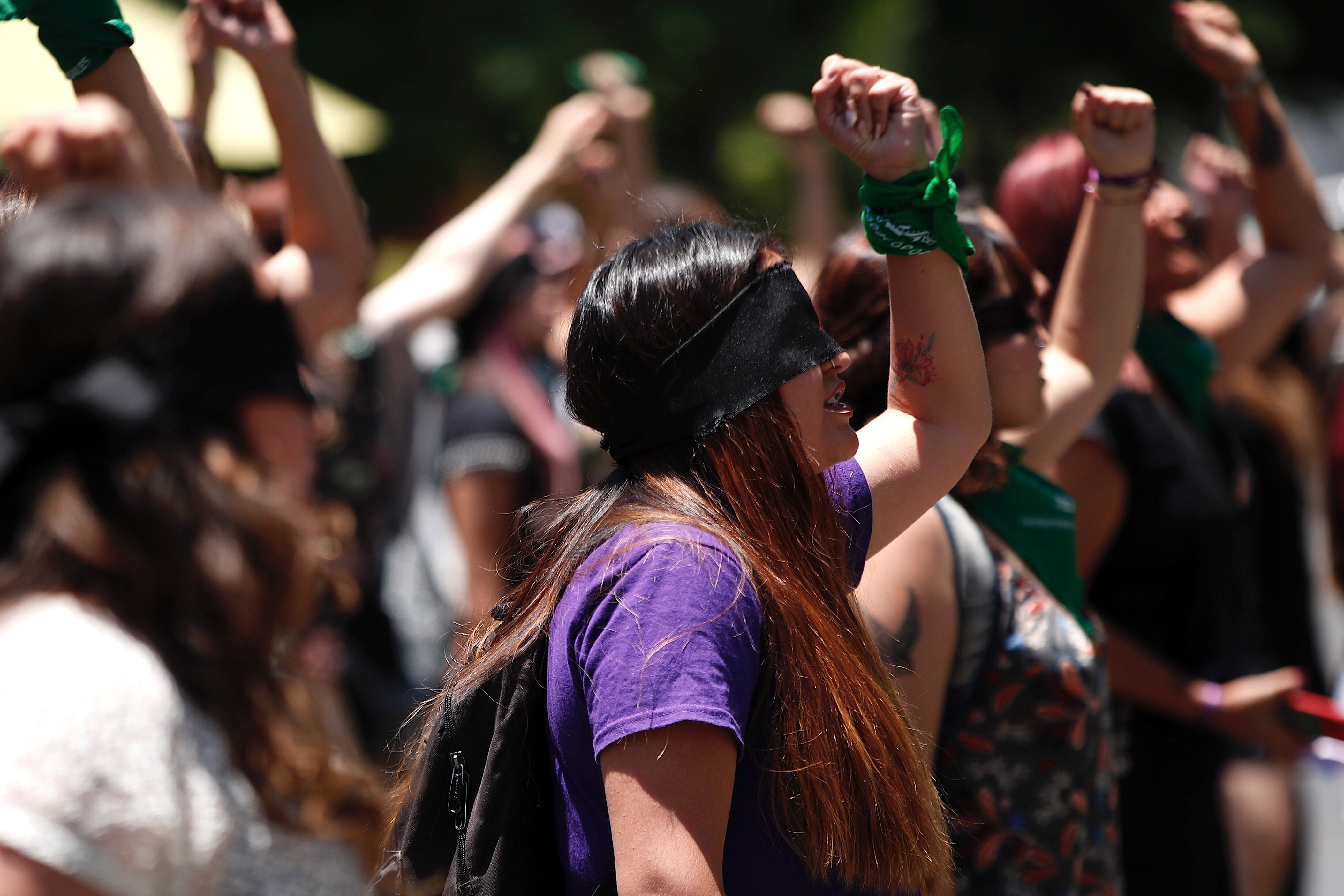 Un cura gallego llama "cerdas" a las feministas y "gilipollas" a las votantes del BNG Un cura gallego llama "cerdas" a las feministas y "gilipollas" a las votantes del BNG