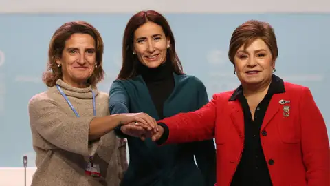 España ha "entregado" simbólicamente a la ONU las instalaciones de la cumbre mundial del clima (COP25) España ha "entregado" simbólicamente a la ONU las instalaciones de la cumbre mundial del clima (COP25)