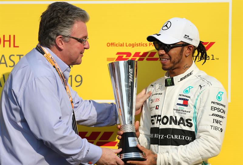 Hamilton despide el curso con triunfo en Abu Dhabi y Sainz termina sexto en el Mundial Hamilton despide el curso con triunfo en Abu Dhabi y Sainz termina sexto en el Mundial
