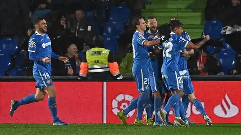 Los jugadores del Getafe celebran un gol Los jugadores del Getafe celebran un gol