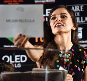 Miguel Herrán y Elena Anaya, en la lectura de los nominados y nominadas a los Goya 2020 Miguel Herrán y Elena Anaya, en la lectura de los nominados y nominadas a los Goya 2020