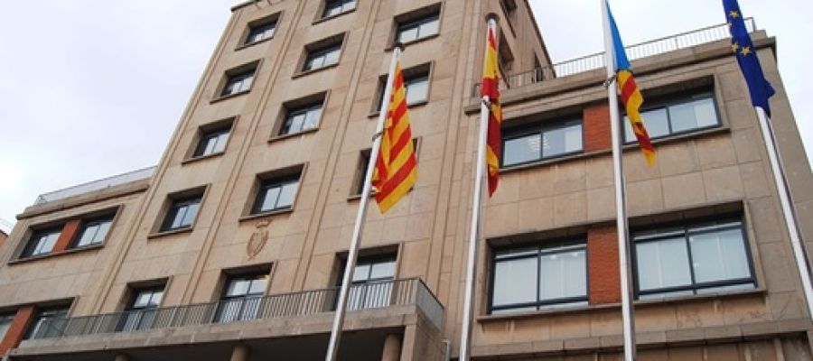 L´Ajuntament de Vila-real, a través del pla Edificant de la Generalitat, arranca la remodelació del sostre del José Soriano. L´Ajuntament de Vila-real, a través del pla Edificant de la Generalitat, arranca la remodelació del sostre del José Soriano.
