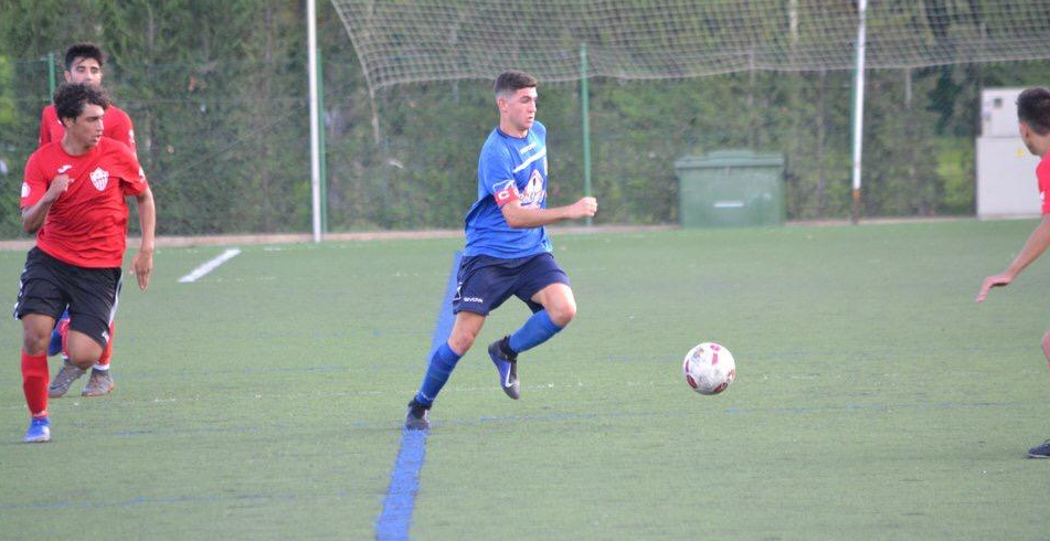 Dos espectadores salvan la vida a un futbolista juvenil en Almansa Dos espectadores salvan la vida a un futbolista juvenil en Almansa