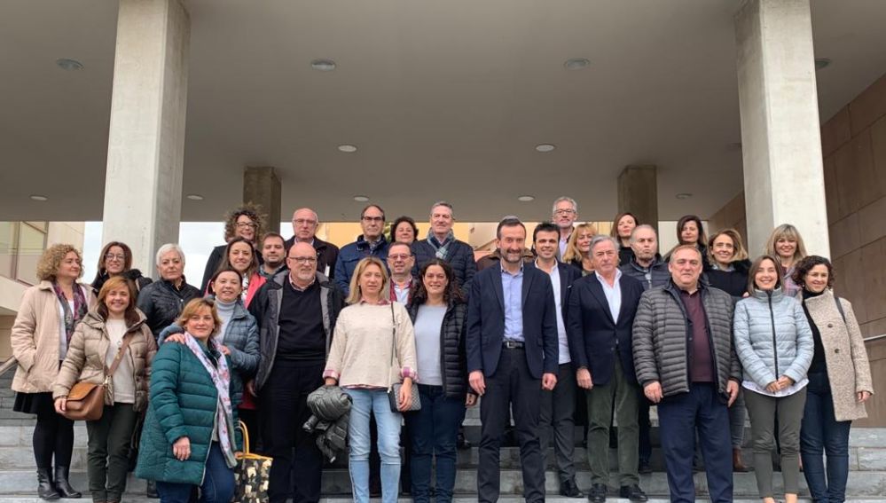 Participantes en el proyecto con el alcalde de Elche.