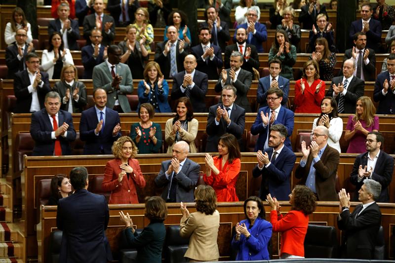 Vox entra en la Mesa tras renunciar el PSOE al cordón sanitario para no perder la Vicepresidencia primera Vox entra en la Mesa tras renunciar el PSOE al cordón sanitario para no perder la Vicepresidencia primera