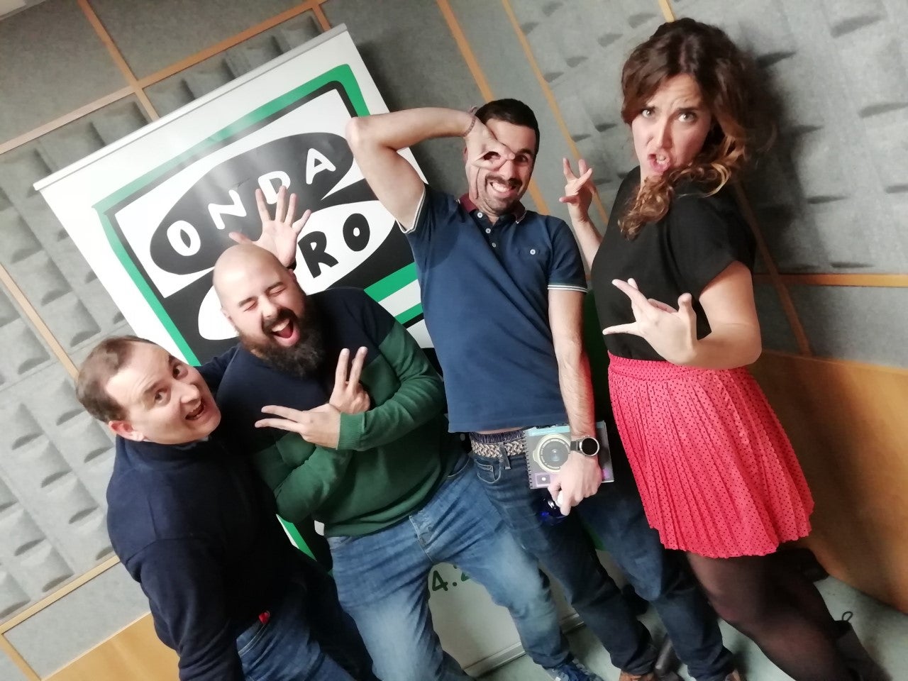 Internet en la Onda: "Esto es muy Black Mirror", Netflix, NewNew, Spaces... Internet en la Onda: "Esto es muy Black Mirror", Netflix, NewNew, Spaces...