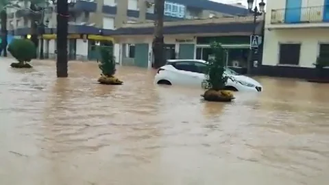 Vídeo de las inundaciones en Los Alcázares que han obligado a la evacuación de los vecinos Vídeo de las inundaciones en Los Alcázares que han obligado a la evacuación de los vecinos