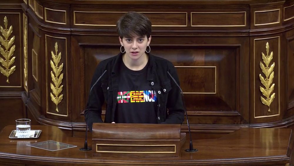 Polémica en el Congreso: Rosique (ERC) nombra a los políticos presos al leer la lista de los diputados