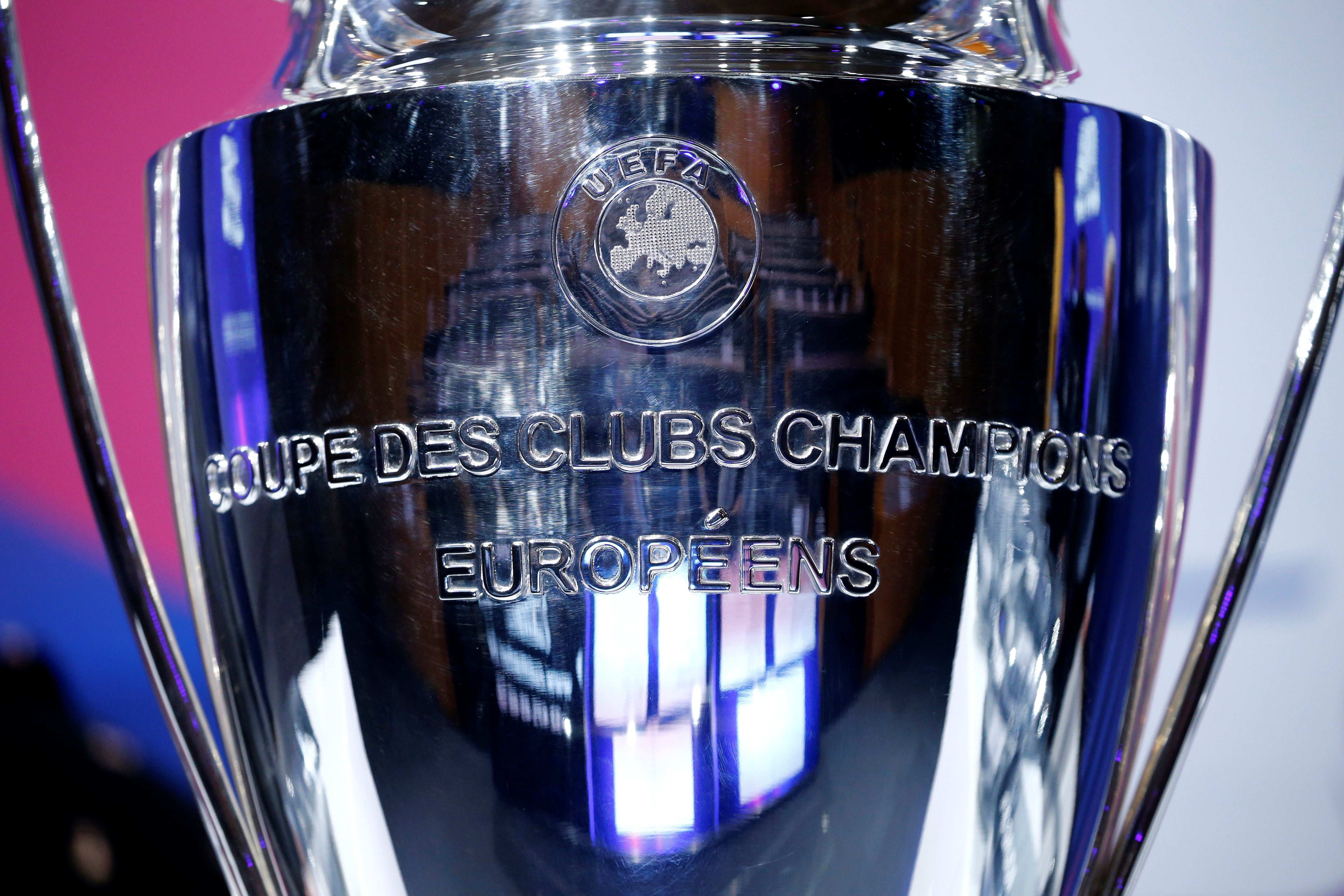 La UEFA aplaza los partidos de Champions y Liga Europa de la próxima semana por el coronavirus La UEFA aplaza los partidos de Champions y Liga Europa de la próxima semana por el coronavirus