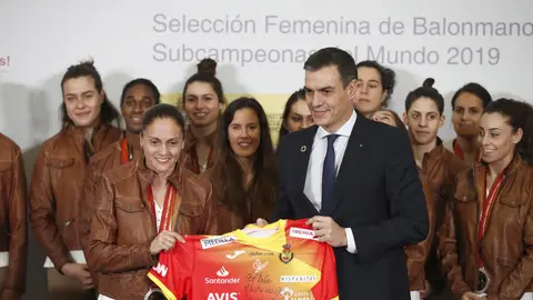 Sánchez, en el Palacio de la Moncloa. Sánchez, en el Palacio de la Moncloa.