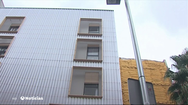 Barcelona anuncia que ya ha concluido el primer bloque de casas en contenedores Barcelona anuncia que ya ha concluido el primer bloque de casas en contenedores
