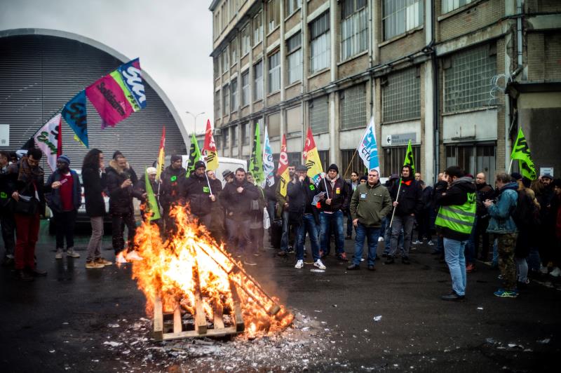 Enfrentamientos en París en una nueva jornada de movilizaciones contra la reforma de las pensiones Enfrentamientos en París en una nueva jornada de movilizaciones contra la reforma de las pensiones